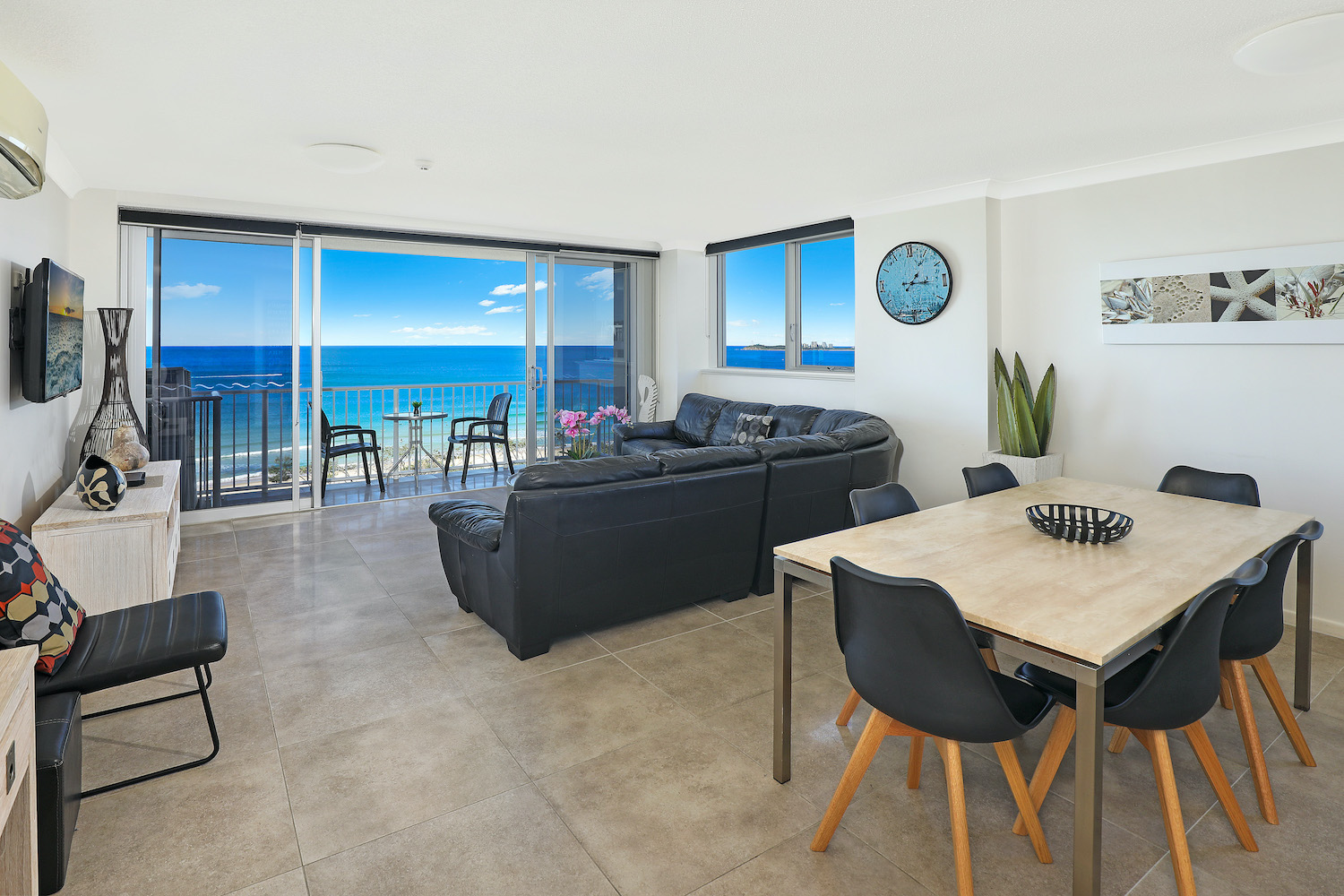 Three Bedroom Ocean View Apartment Elouera Tower Apartments